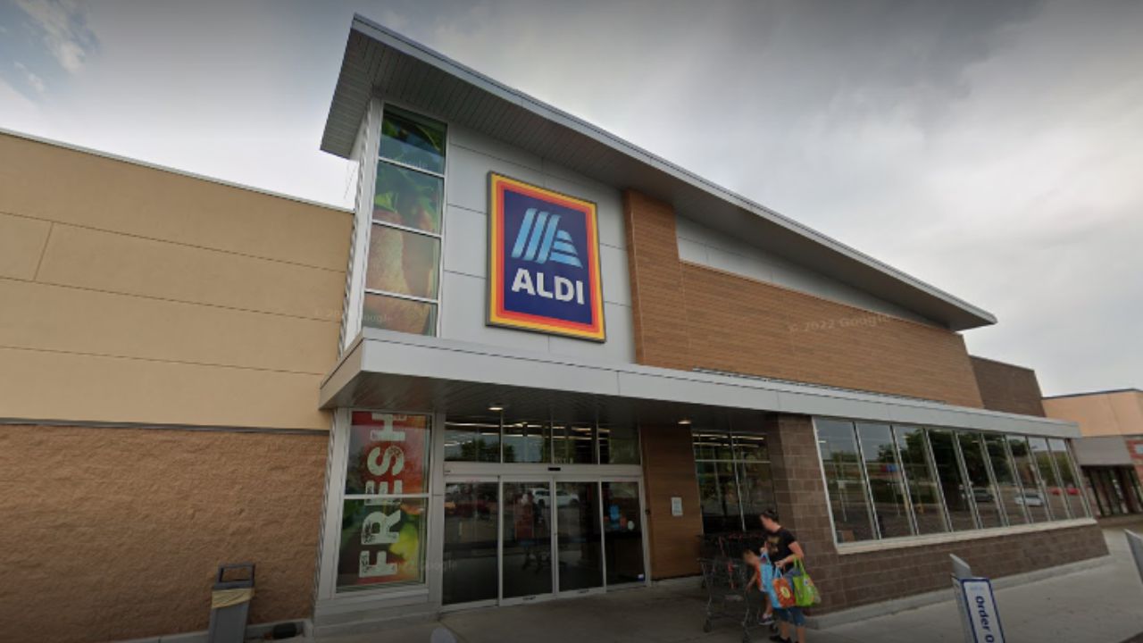 ALDI 2771 32nd Avenue S.