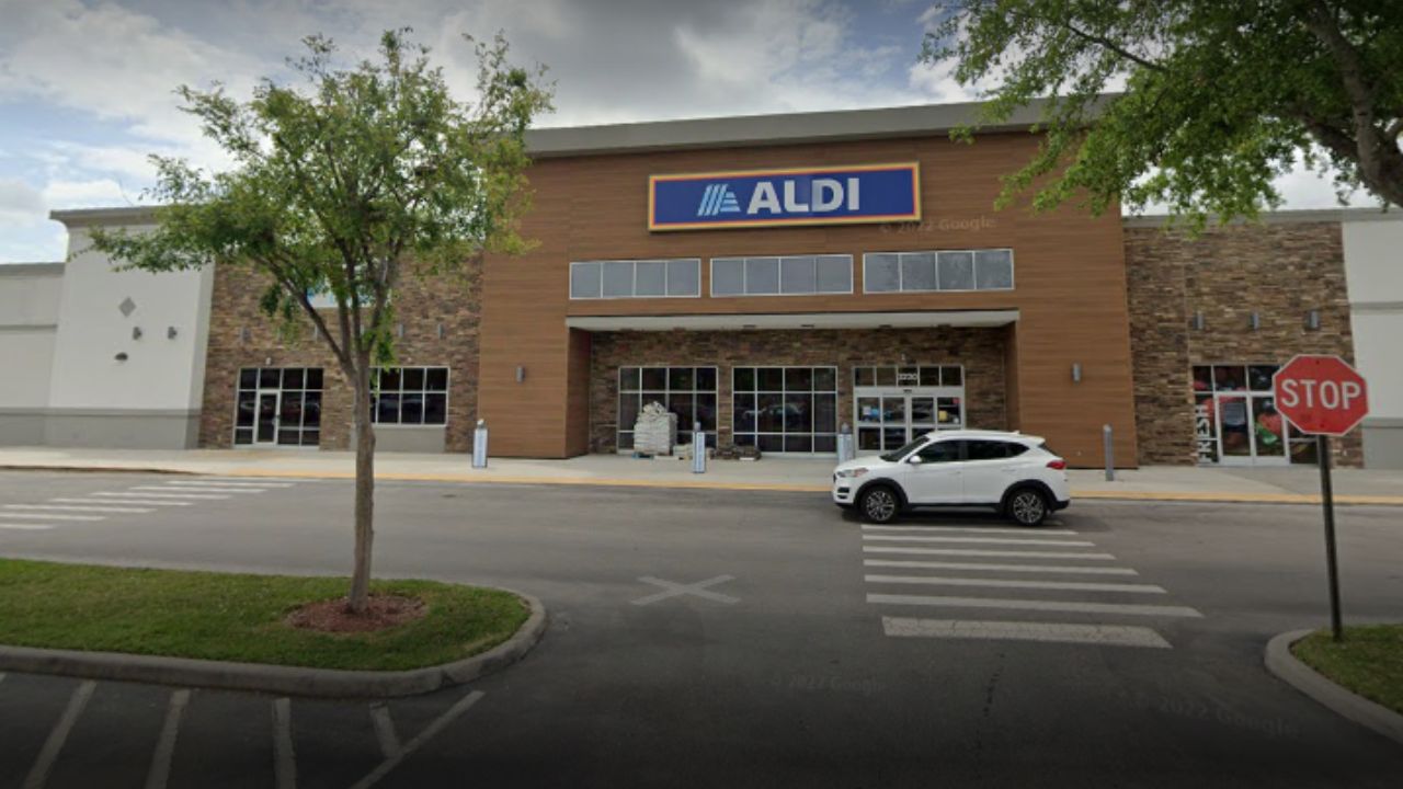 ALDI 3230 E. Colonial Drive